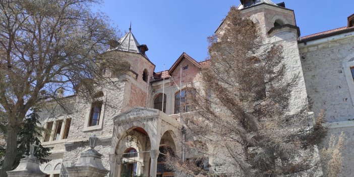 Konya'nın tarihi binasında çalışmalar sürüyor!