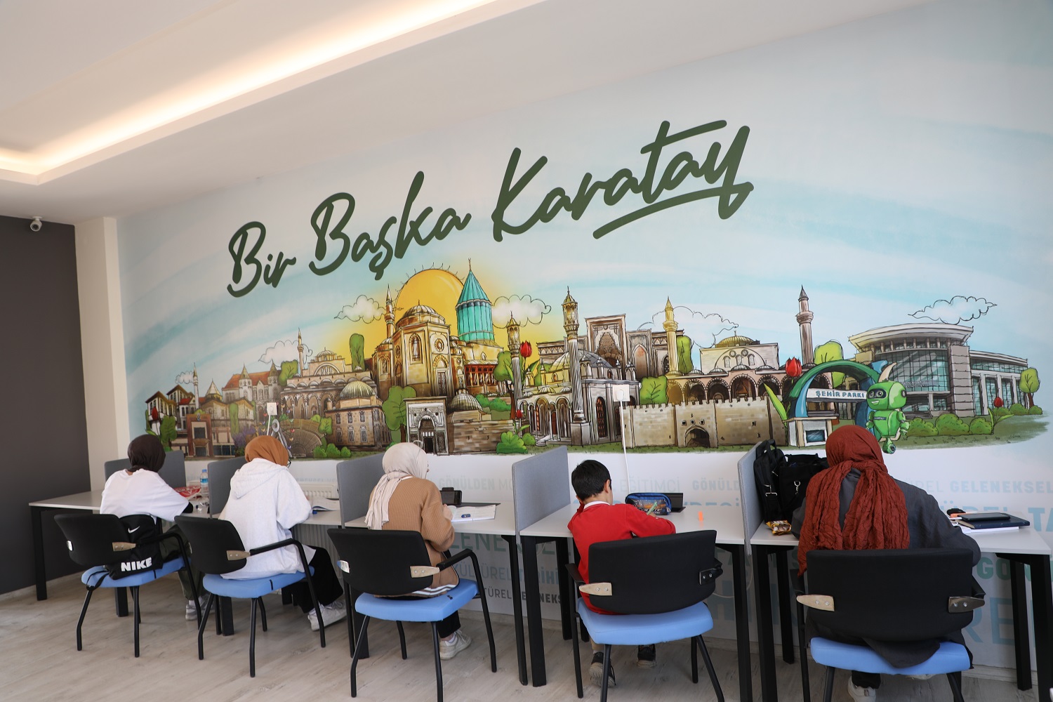 Hasan Kılca'dan kütüphaneler gününde gençlere iki yeni müjde