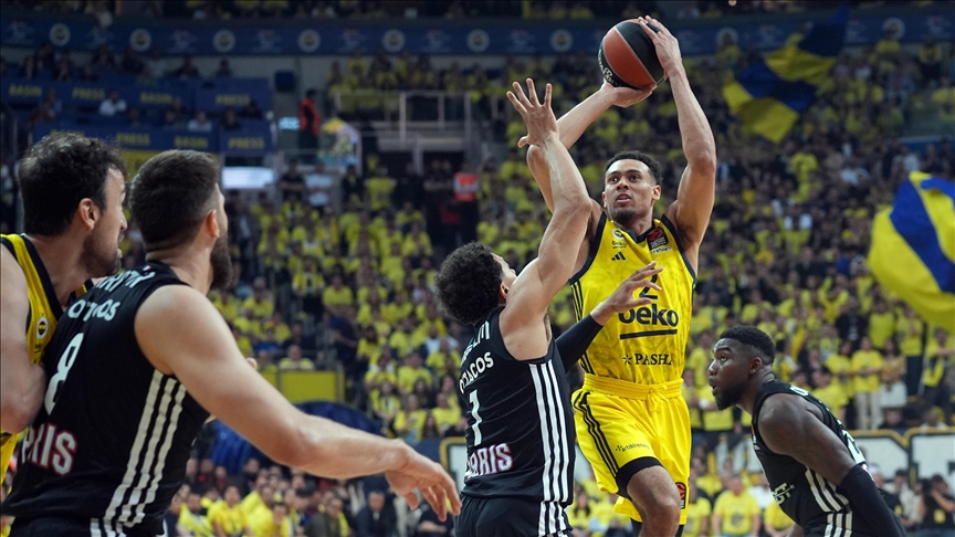 Fenerbahçe Beko, Paris Basketbol'u mağlup etti