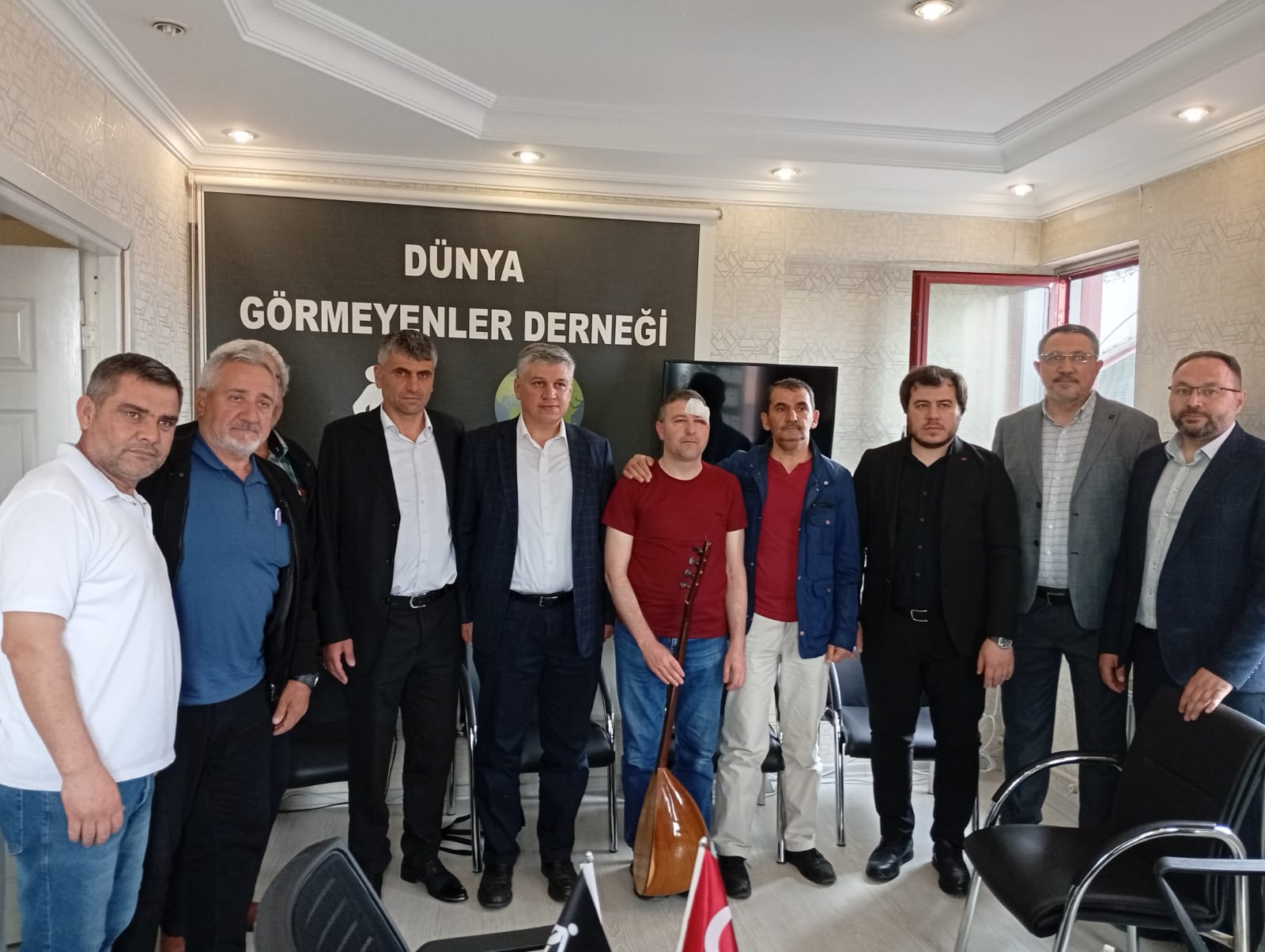 AK Parti Selçuklu İlçe Teşkilatından Dünya Görmeyenler Derneği’ne ziyaret