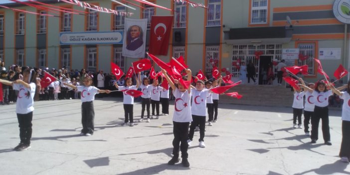 Selçuklu Oğuz Kaan İlkokulu'nda Çocuklar Bayramı coşkusu
