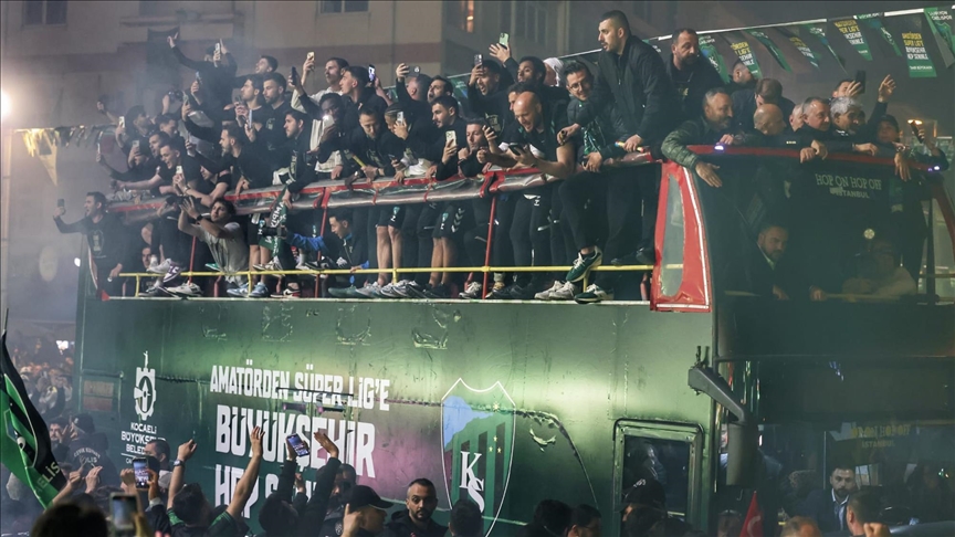Kocaelispor, 59. yaşını Süper Lig'e yükselmenin mutluluğuyla kutladı