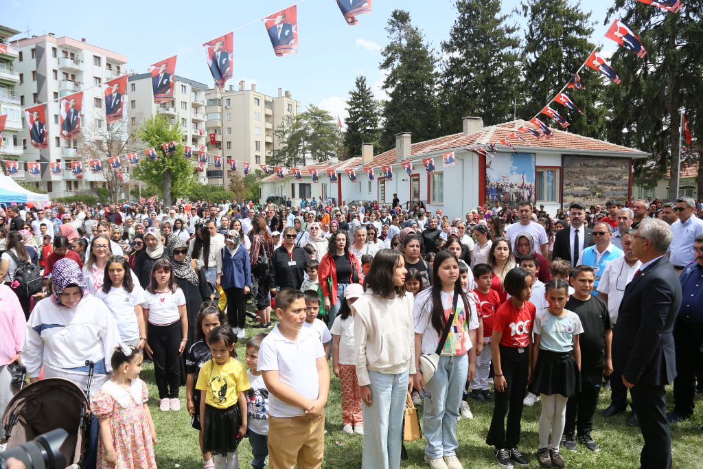 Ereğli’de 23 Nisan Coşkusu! Çocuklar Şenlikte Doyasıya Eğlendi