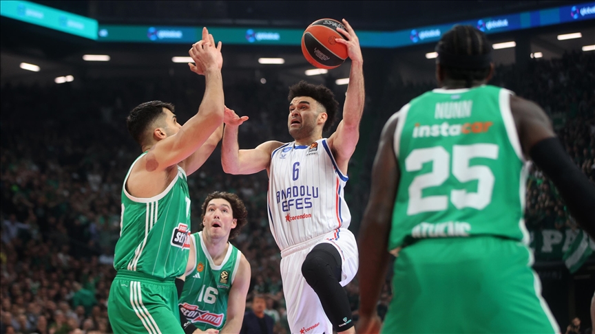 Anadolu Efes, Panathinaikos AKTOR'u mağlup etti