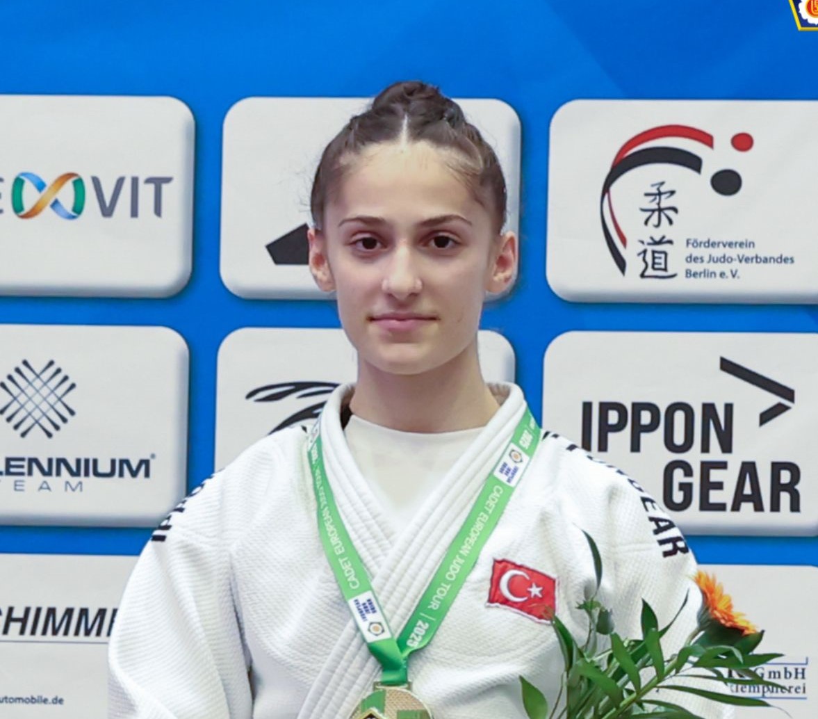 Büyükşehirli Fatma Zehra'dan Avrupa'da bir şampiyonluk daha