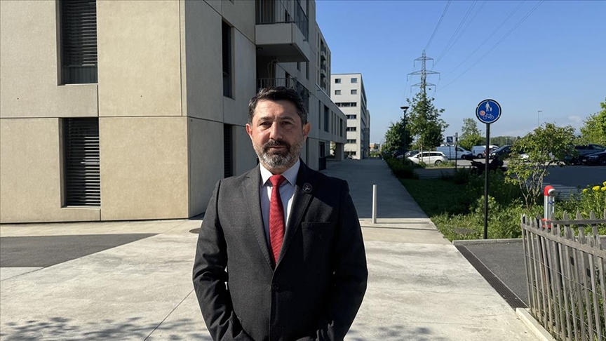 Hakkari'de sürü halinde dağ keçisi görüntülendi