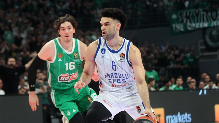Anadolu Efes, Panathinaikos'u konuk edecek