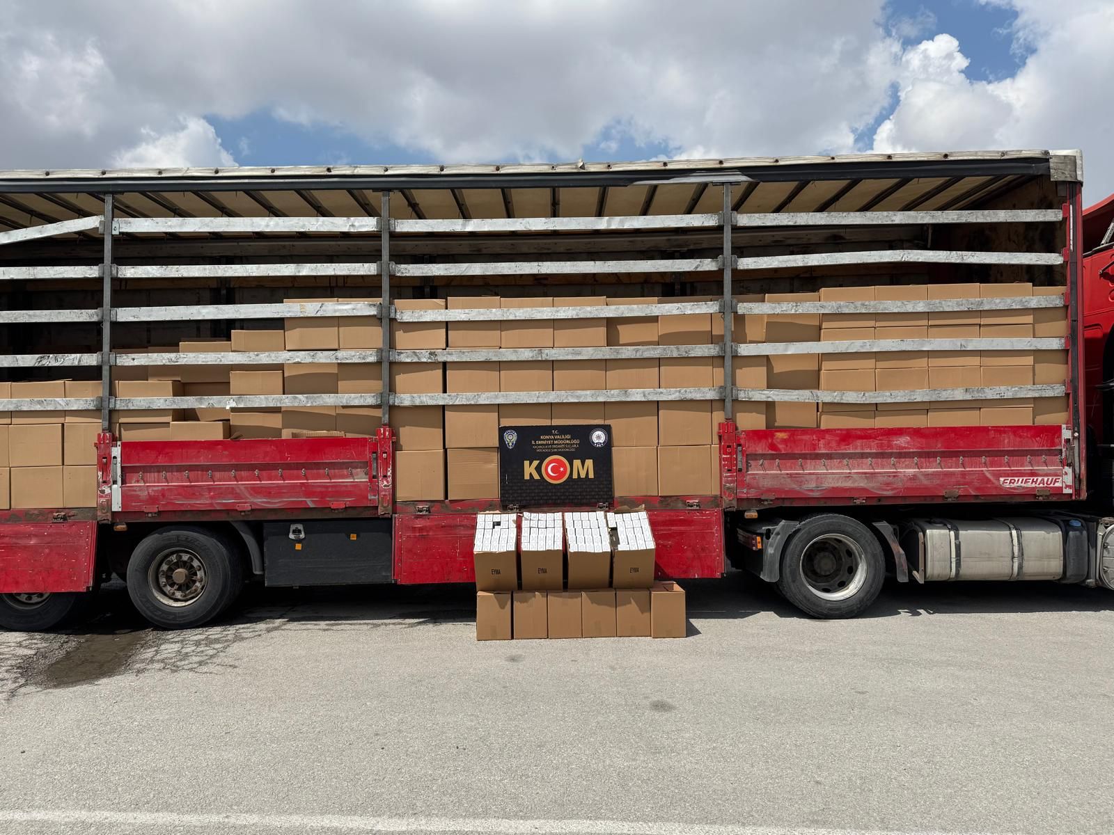 Konya'da kaçak silah ve makaron operasyonu: 3 gözaltı