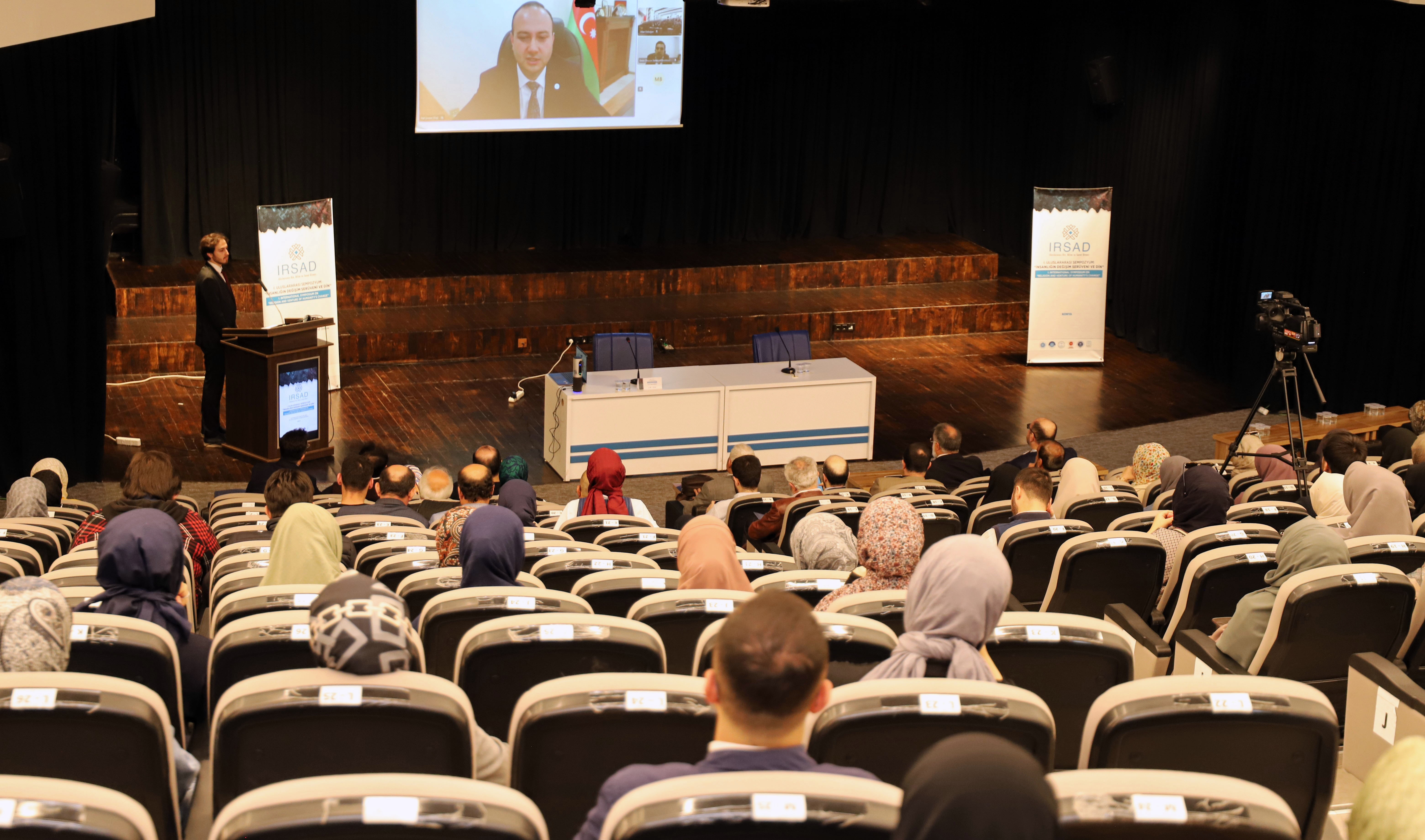 NEÜ'de ‘İnsanlığın Değişim Serüveni ve Din’ konusu ele alındı