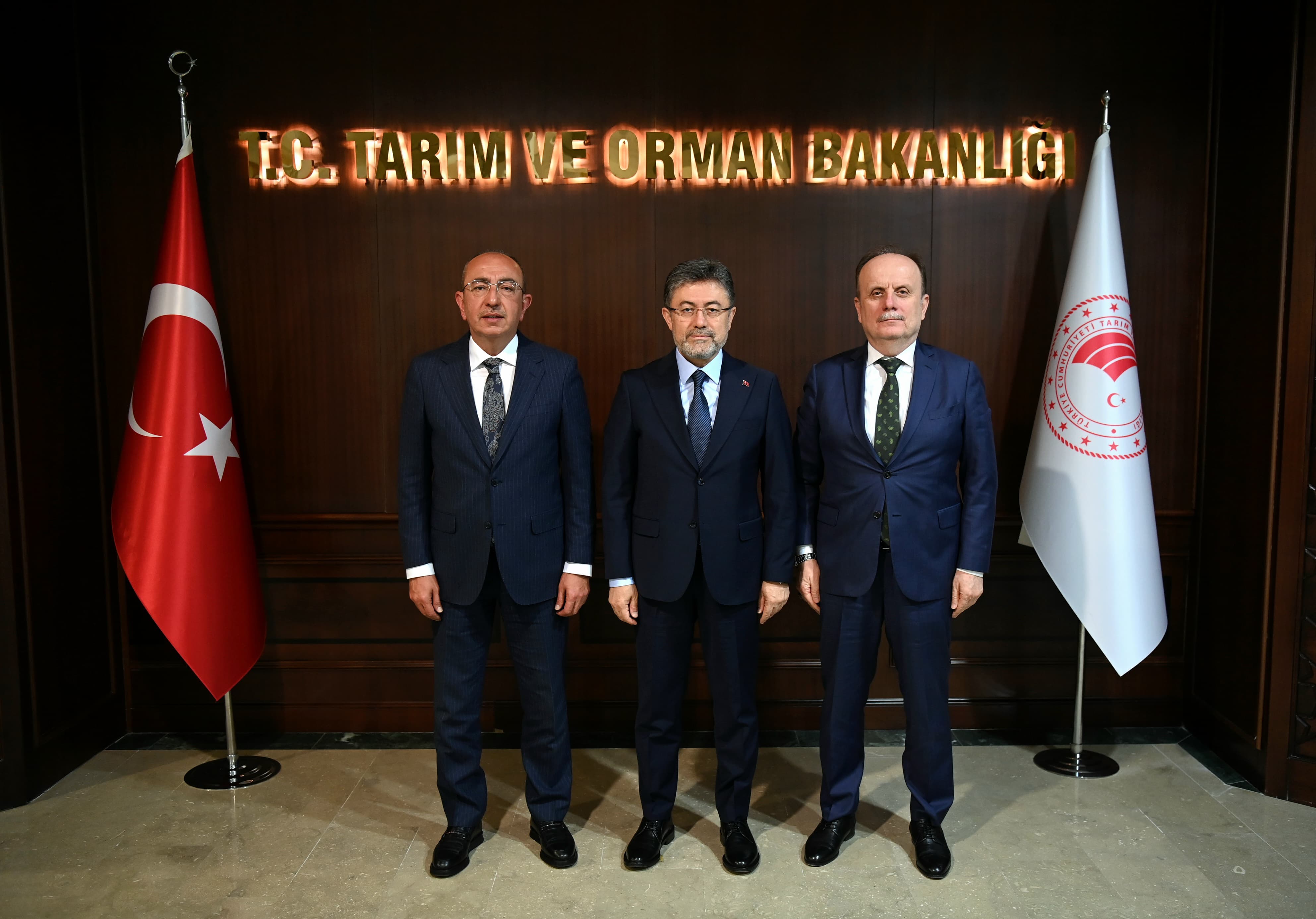 Meram'ın tarım politikalarına Bakan Yumaklı'dan tam not