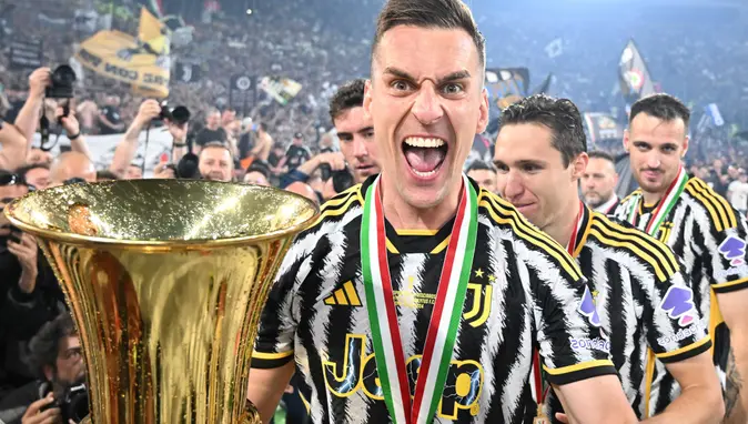 Milik 2027'ye kadar Juventus'ta
