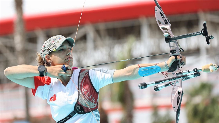 Milli okçu Dünya Yenihayat'tan rekor