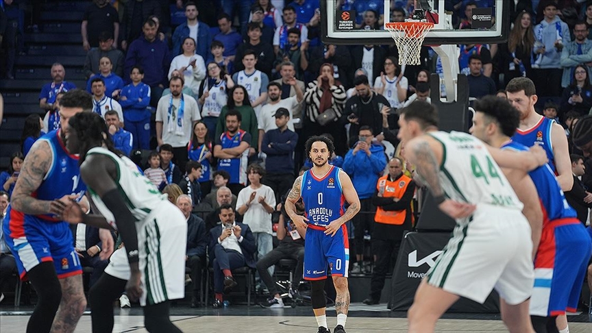 Son şampiyon Panathinaikos, seride 2-1 öne geçti