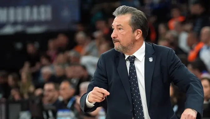 Anadolu Efes koçu Banchi umutlu: Bu seri her şeye gebe