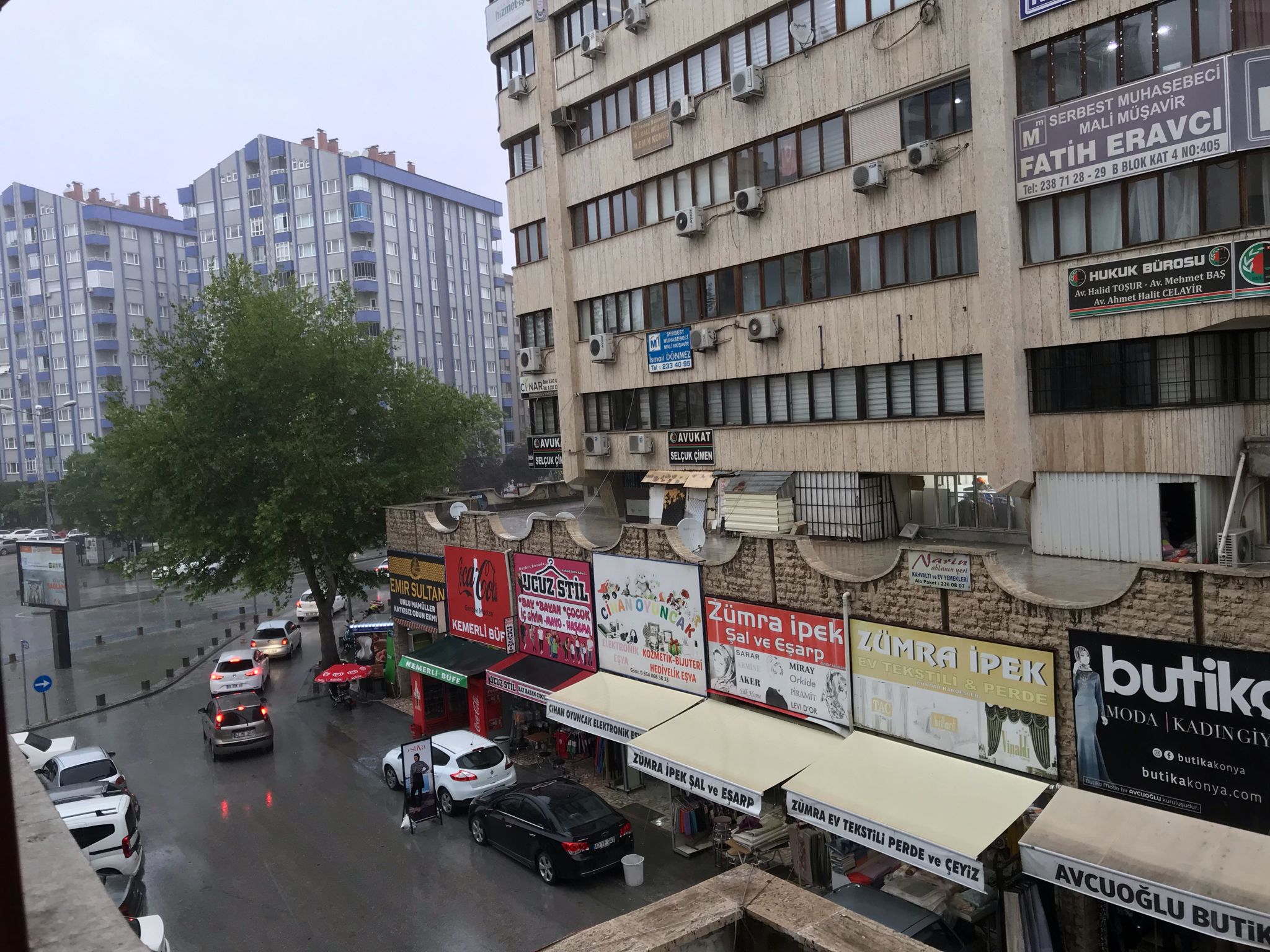 Konya merkezde sağanak yağış etkili oluyor