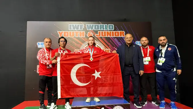 Milli halterci 4 madalya birden kazandı