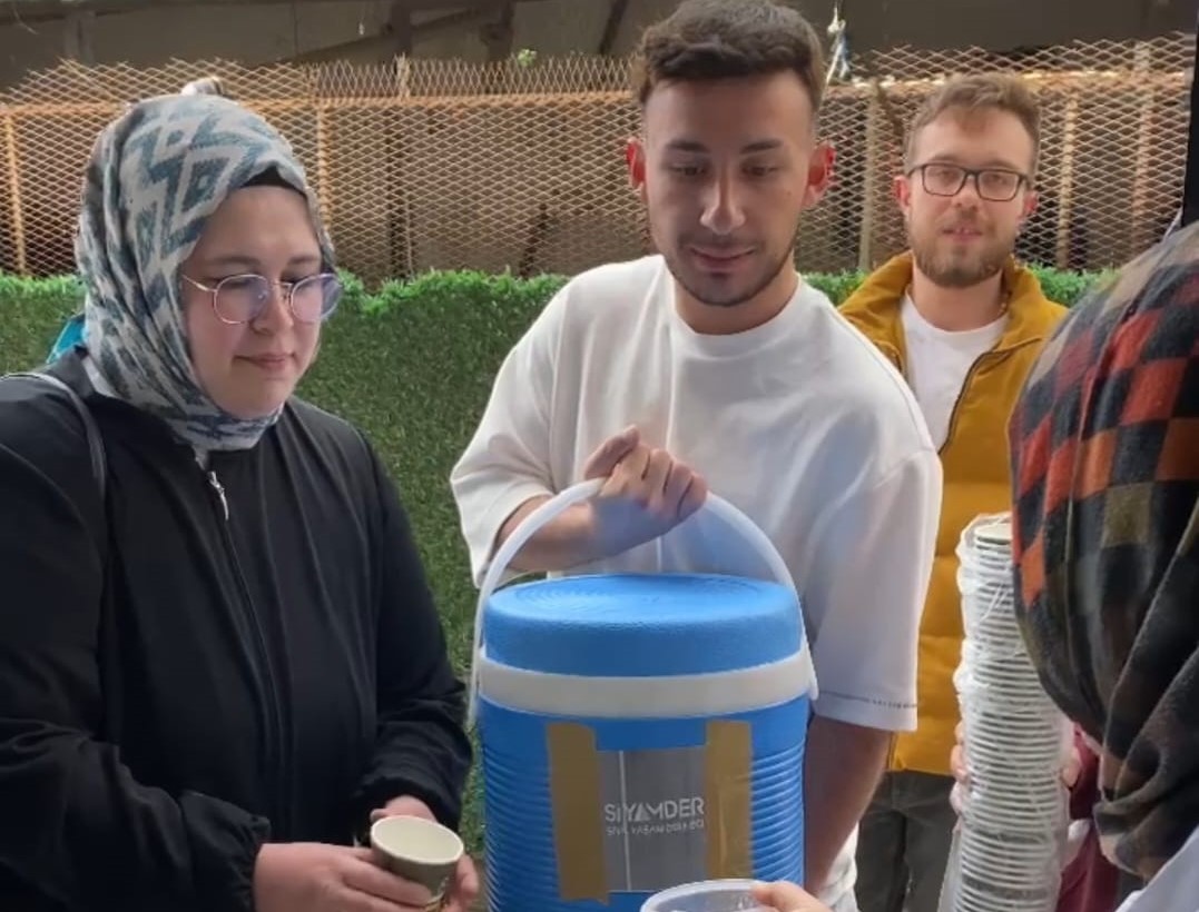 Limonatalar emekçilerle buluştu