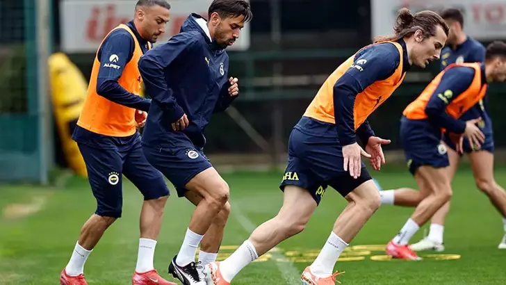 Fenerbahçe, derbi hazırlıklarını sürdürdü