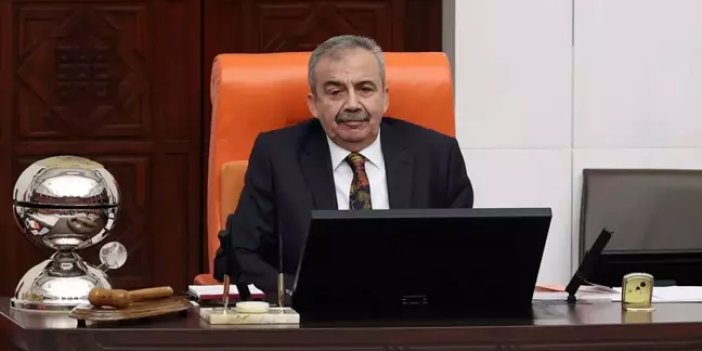 Sırrı Süreyya Önder kimdir? Sırrı Süreyya Önder hayatını kaybetti