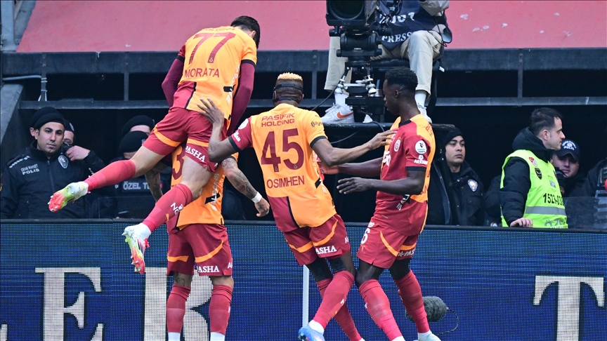 Galatasaray, Sivasspor'u ilk yarım saatte attığı 4 golle yendi
