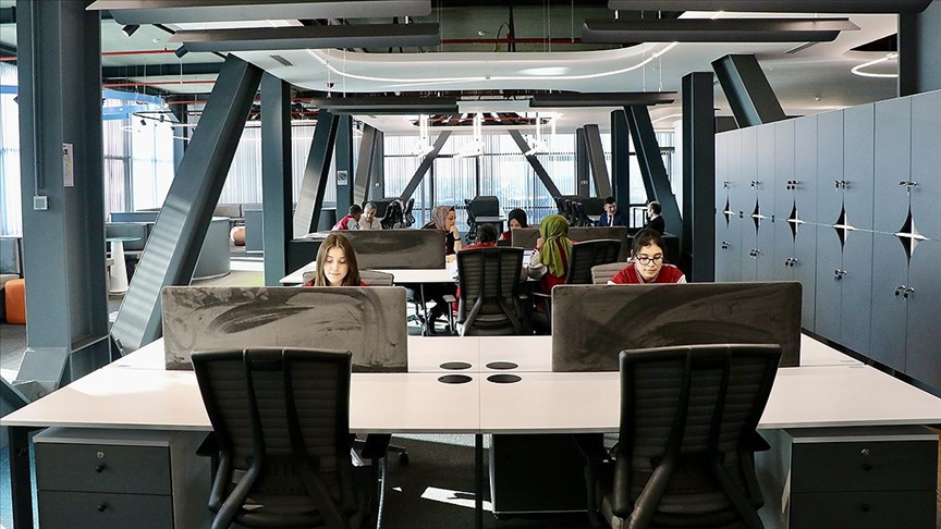 Türkiye bilgi ve iletişim teknolojileri sektörü 785 milyar liraya ulaştı