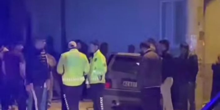 Konya'da iki otomobil çarpıştı savrulan araç evin duvarına çarptı