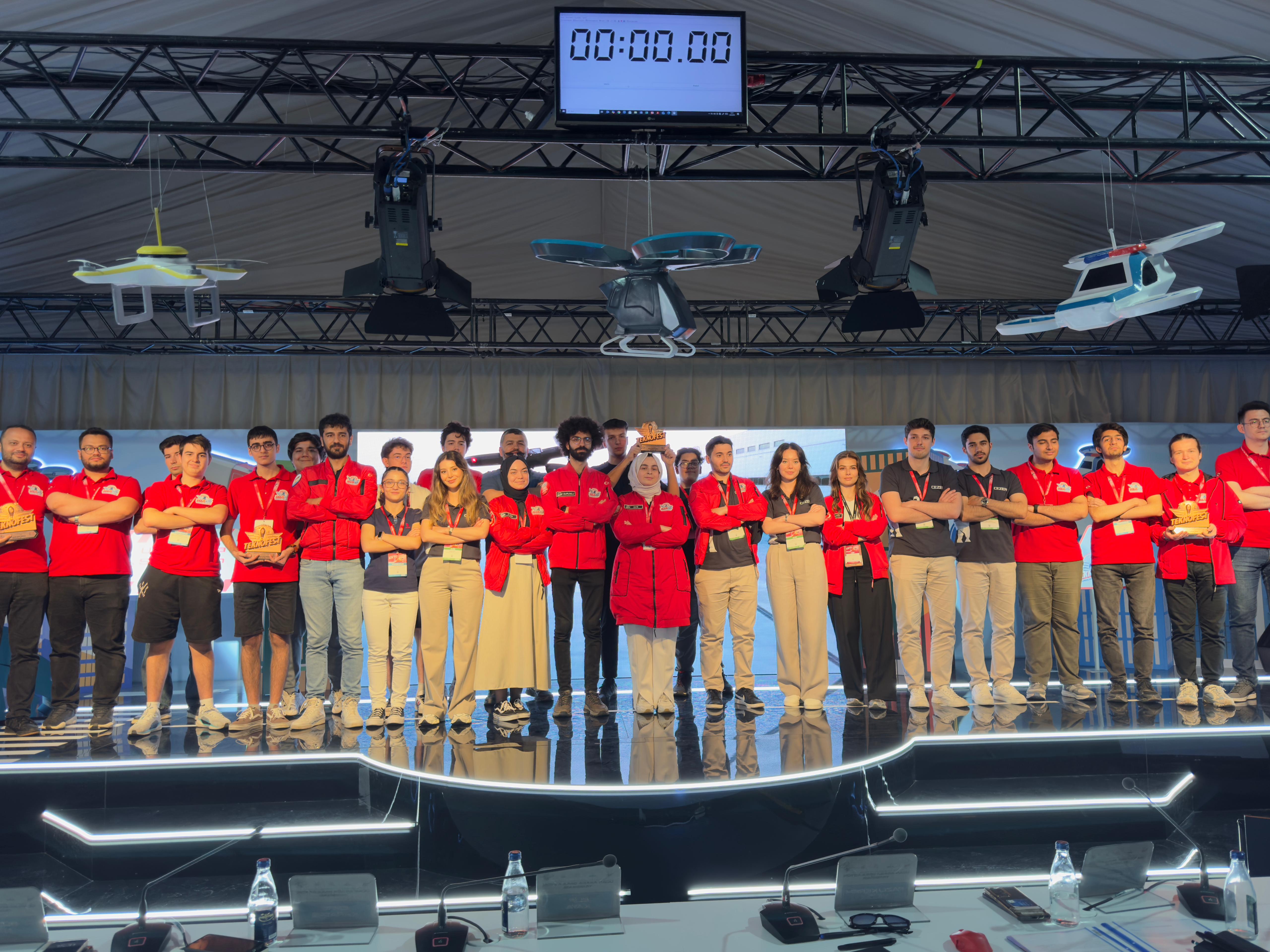 Kapsül’ün desteklediği takım Teknofest KKTC’de çifte ödül sevinci yaşadı