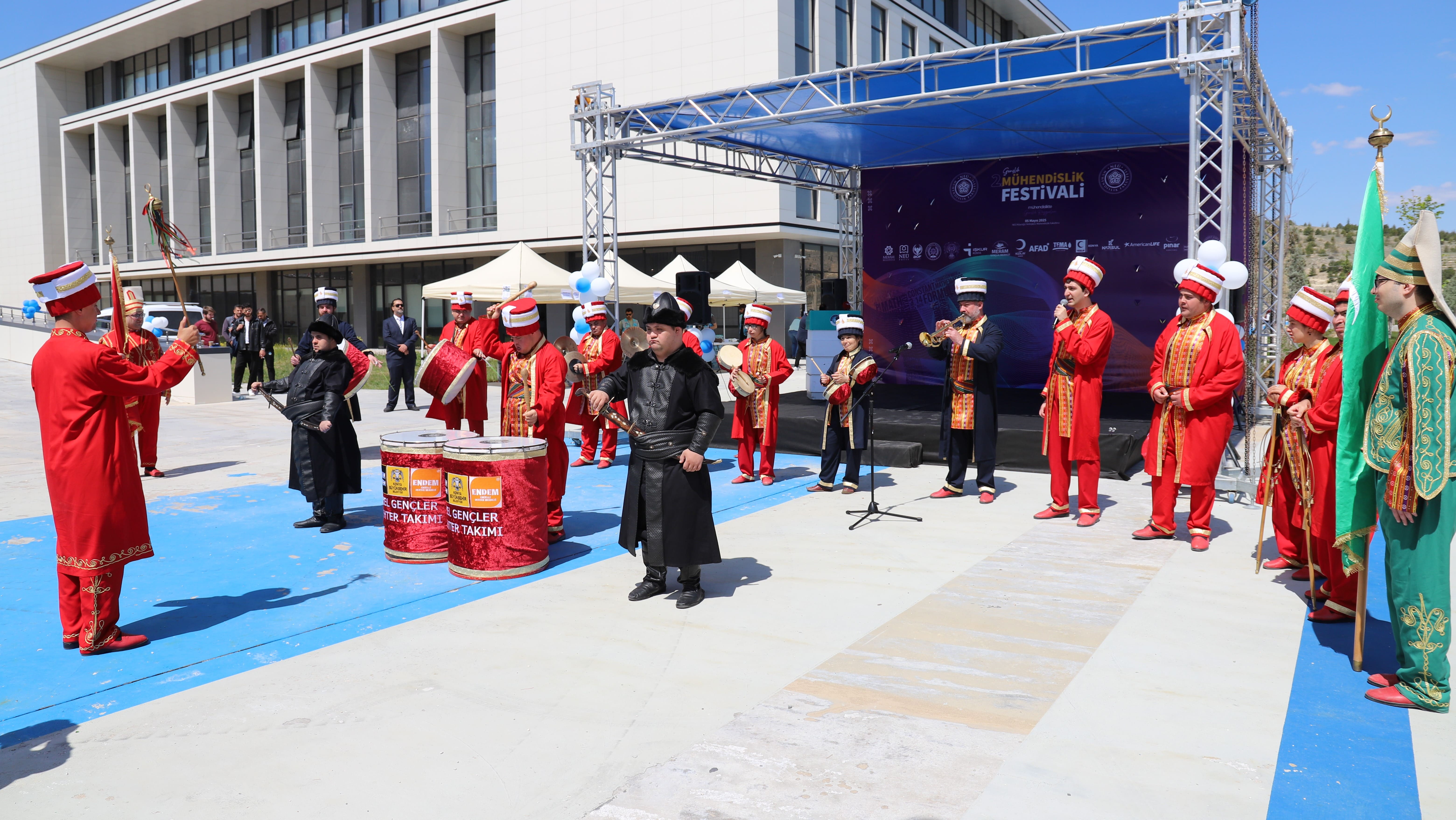 Geleceğin Mühendisleri NEÜ Mühendislik Gençlik Festivalinde bir araya geldi