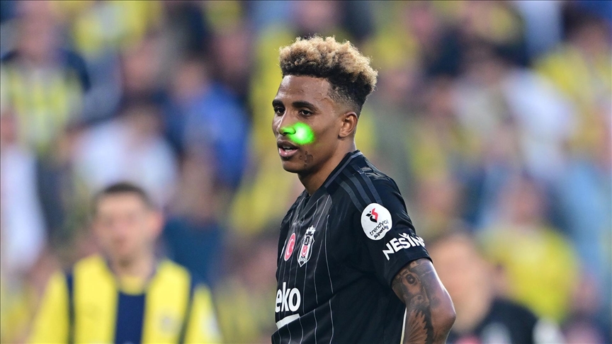 Fenerbahçe-Beşiktaş derbisinde aykırı davranış sergileyen taraftara spordan men cezası
