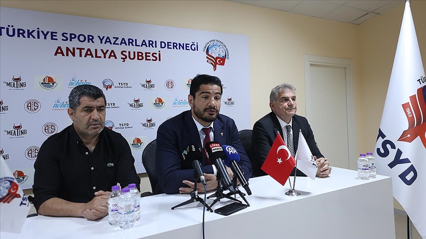 Türkiye Güreş Federasyonu Başkanı Taha Akgül açıklama yaptı