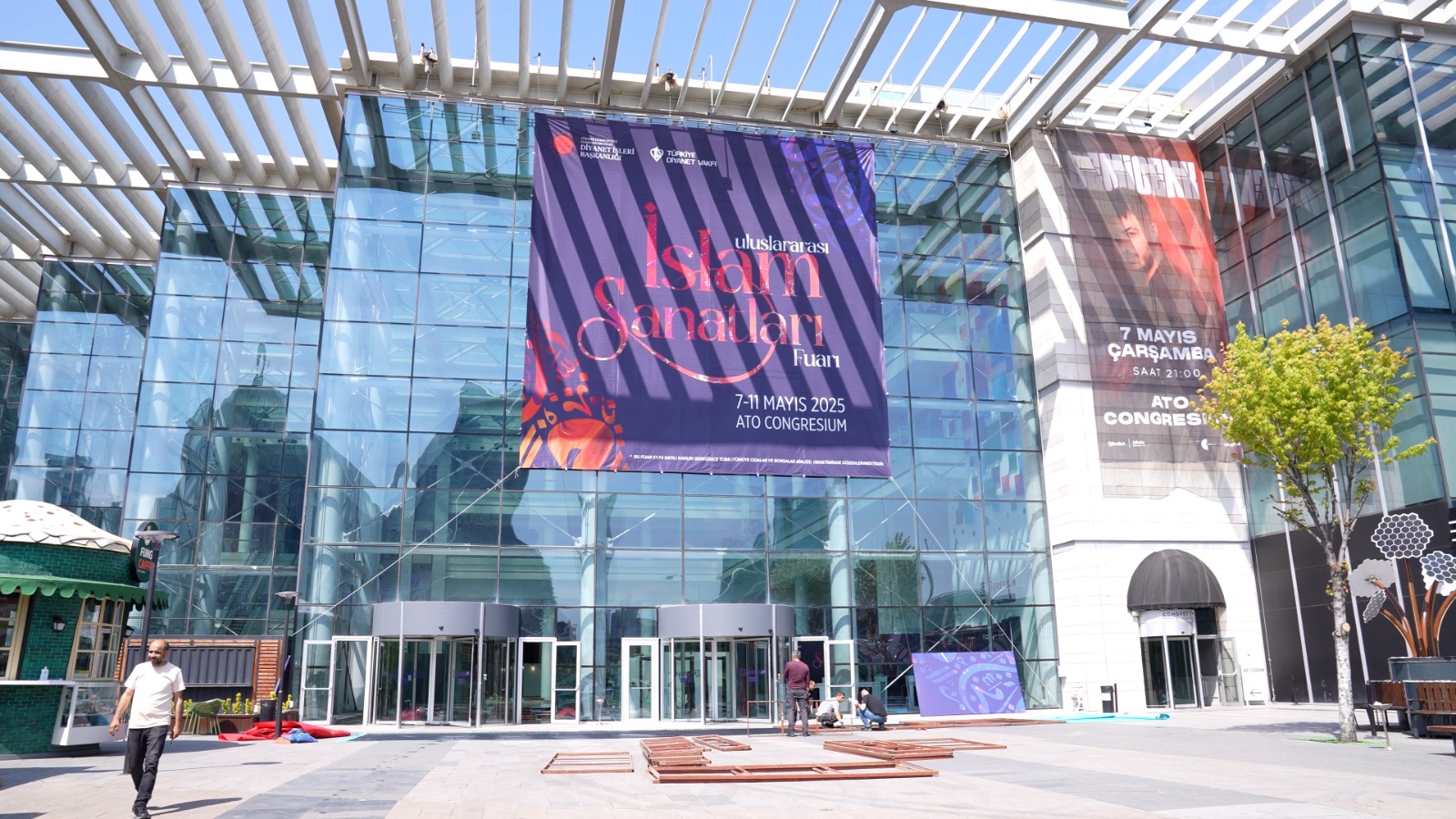 Dünya’da ilki düzenlenen Uluslararası İslam Sanatları Fuarı bugün başlıyor