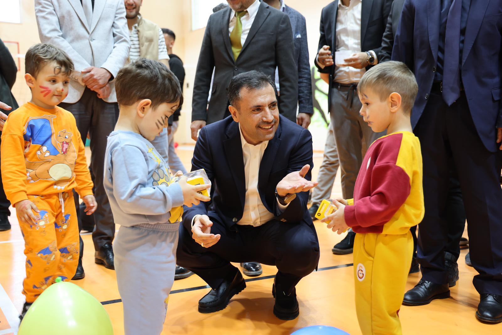 Özgökçen, Beyşehir'de vatandaşla buluştu