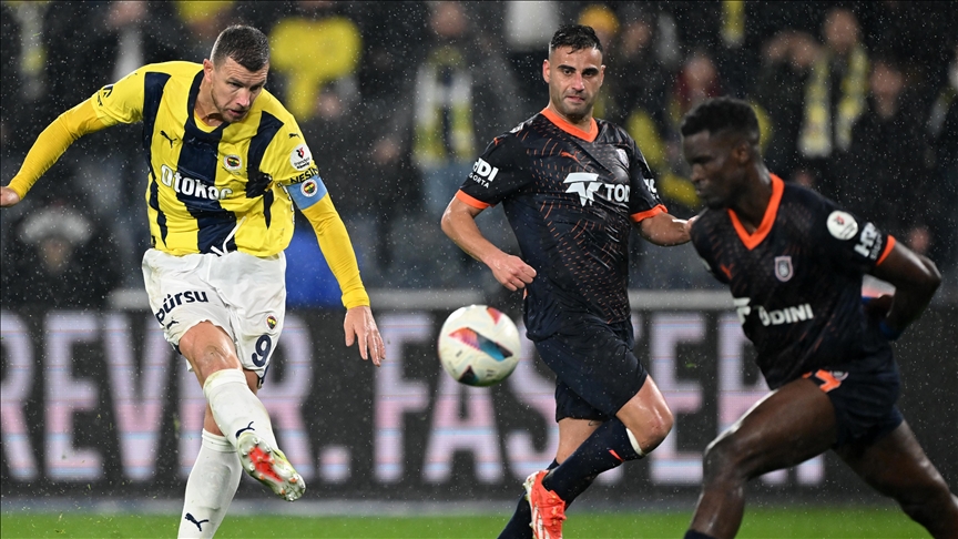 Fenerbahçe, RAMS Başakşehir'e konuk olacak