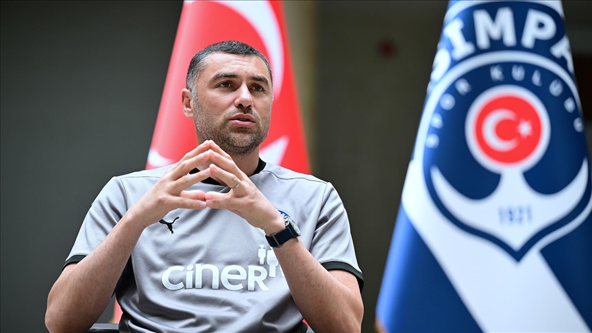 Burak Yılmaz: Türkiye'de futbola "ölüm ya da kalım" olarak bakılmamalı