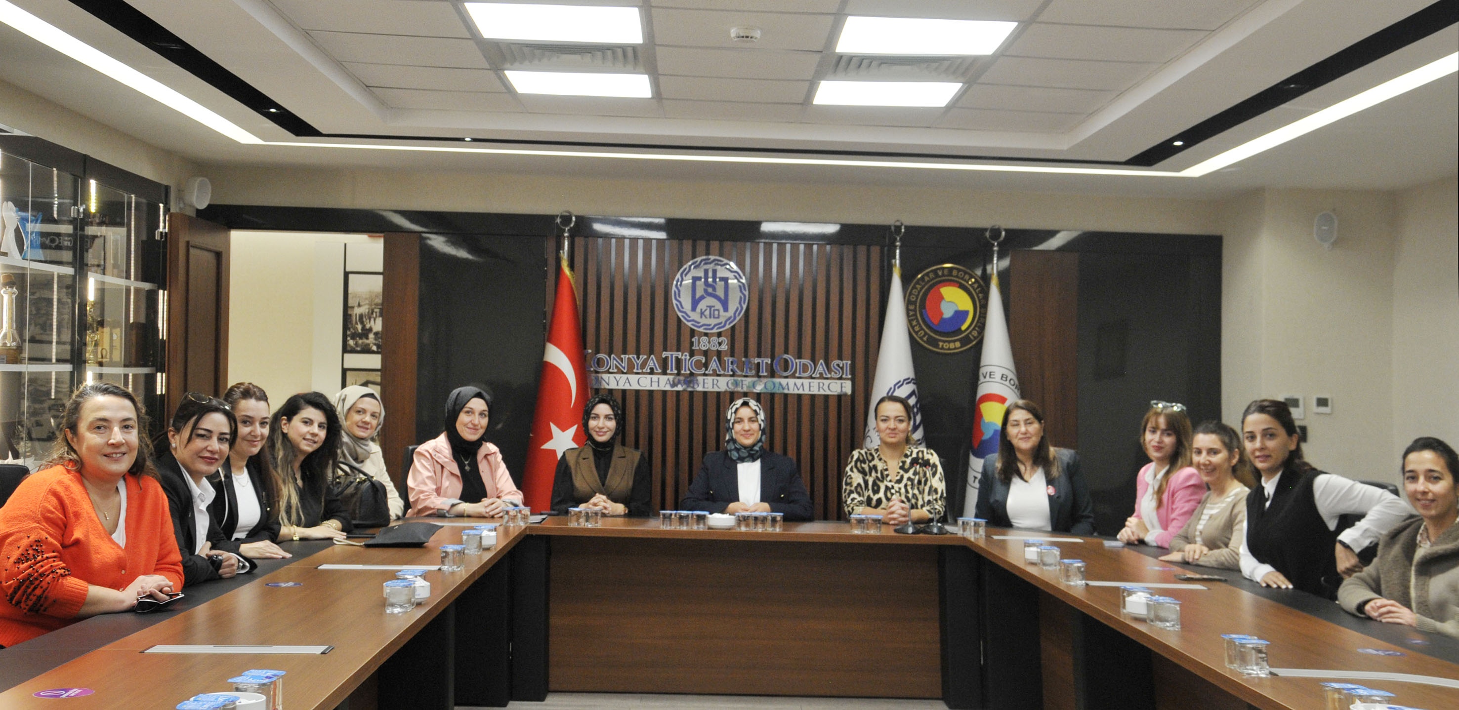 İnşaata kadın eli dokunacak