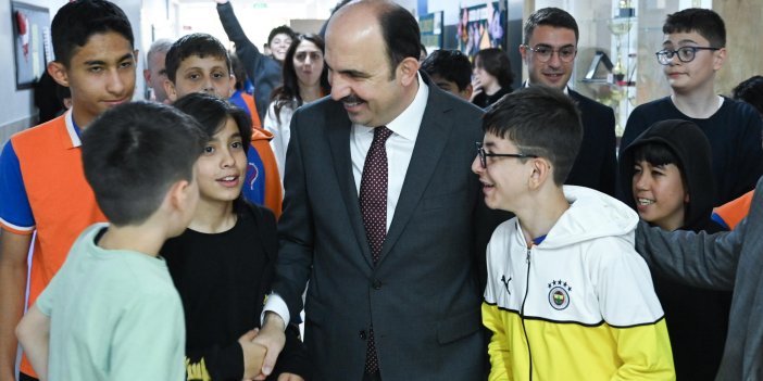 Başkan Altay öğrencilerle ve öğretmenlerle bir araya geldi