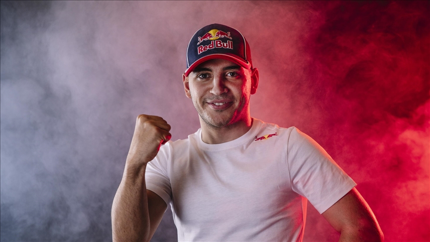 Ayhancan Güven, Almanya'da NLS3 yarışında birinci oldu