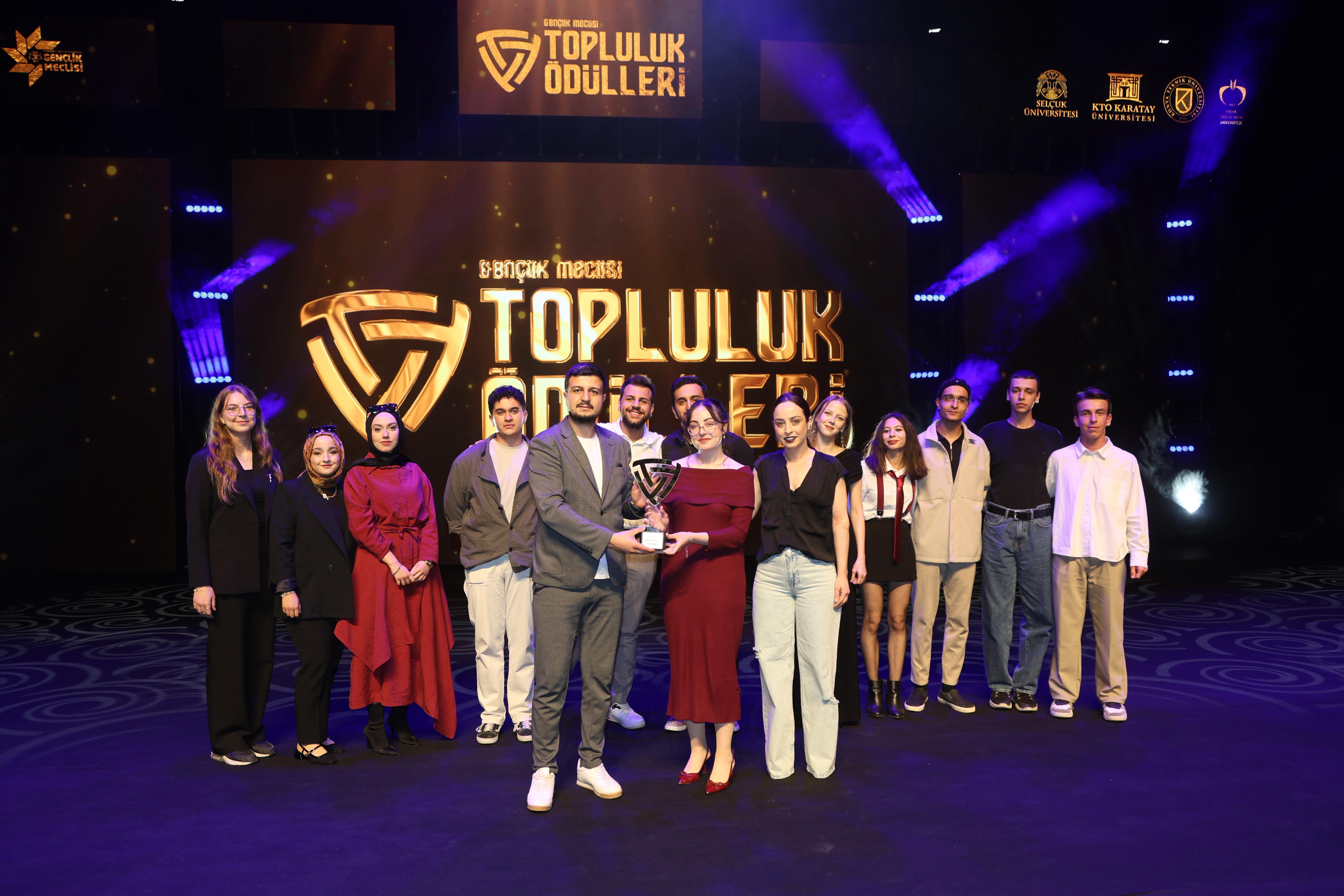 Konya Büyükşehir Gençlik Meclisi Topluluk Ödülleri sahiplerini buldu