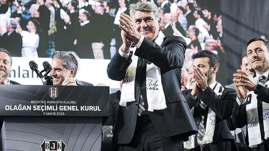 Serdal Adalı yeniden Beşiktaş'a başkan oldu