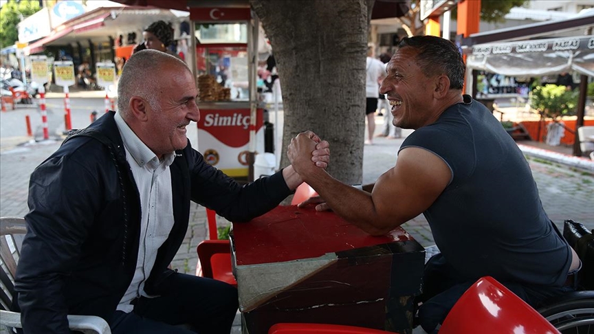 Bedensel engelli milli bilek güreşçisinin hedefi dünya şampiyonluğu