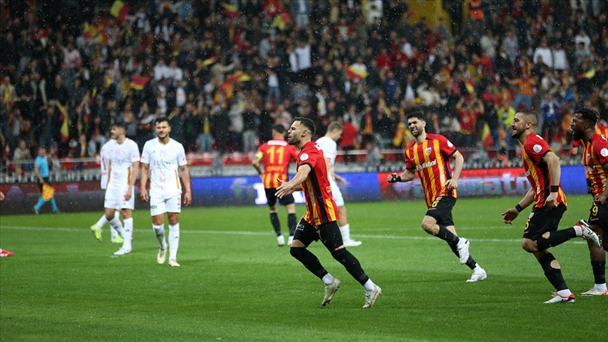 Kayserispor, Antalyaspor’u 3-1 mağlup etti