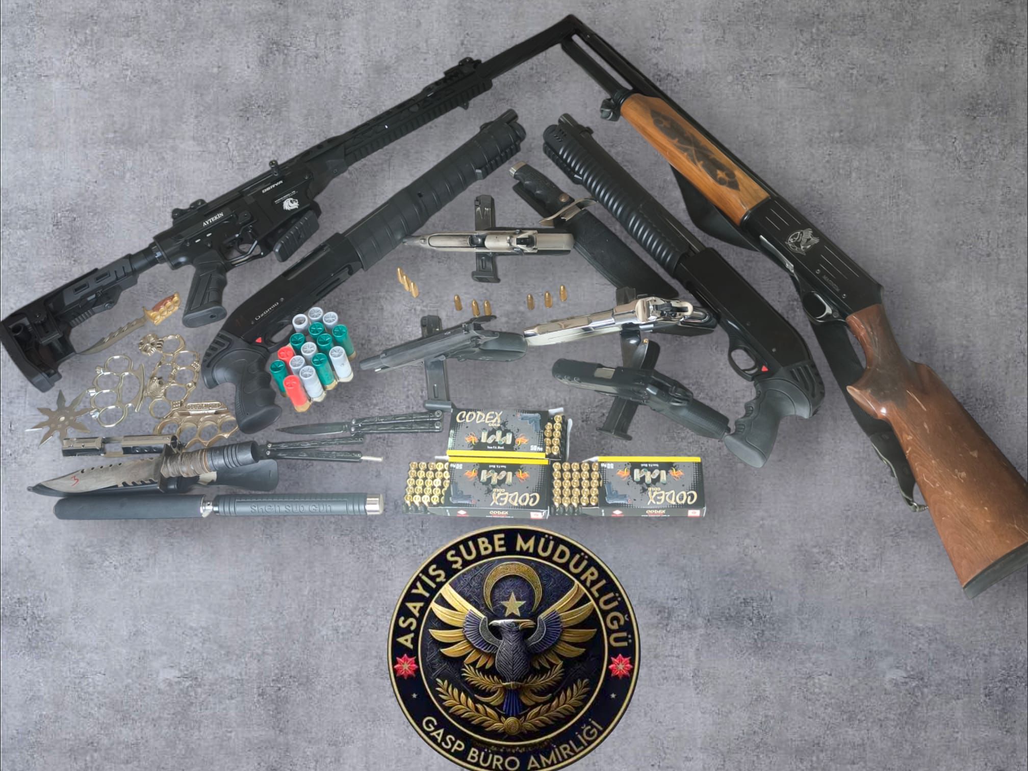 Konya'da silah teşhirine operasyon