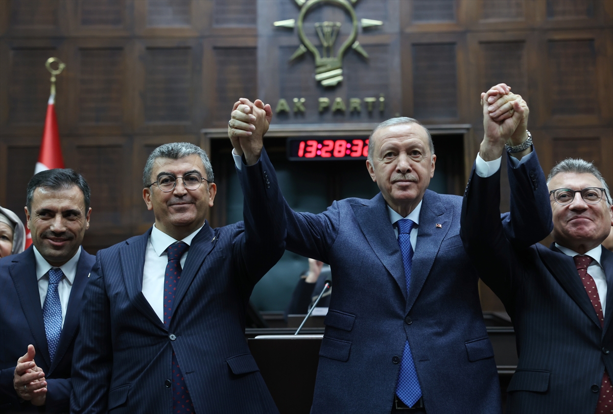 Konya'da istifa eden vekilin rozetini Cumhurbaşkanı taktı