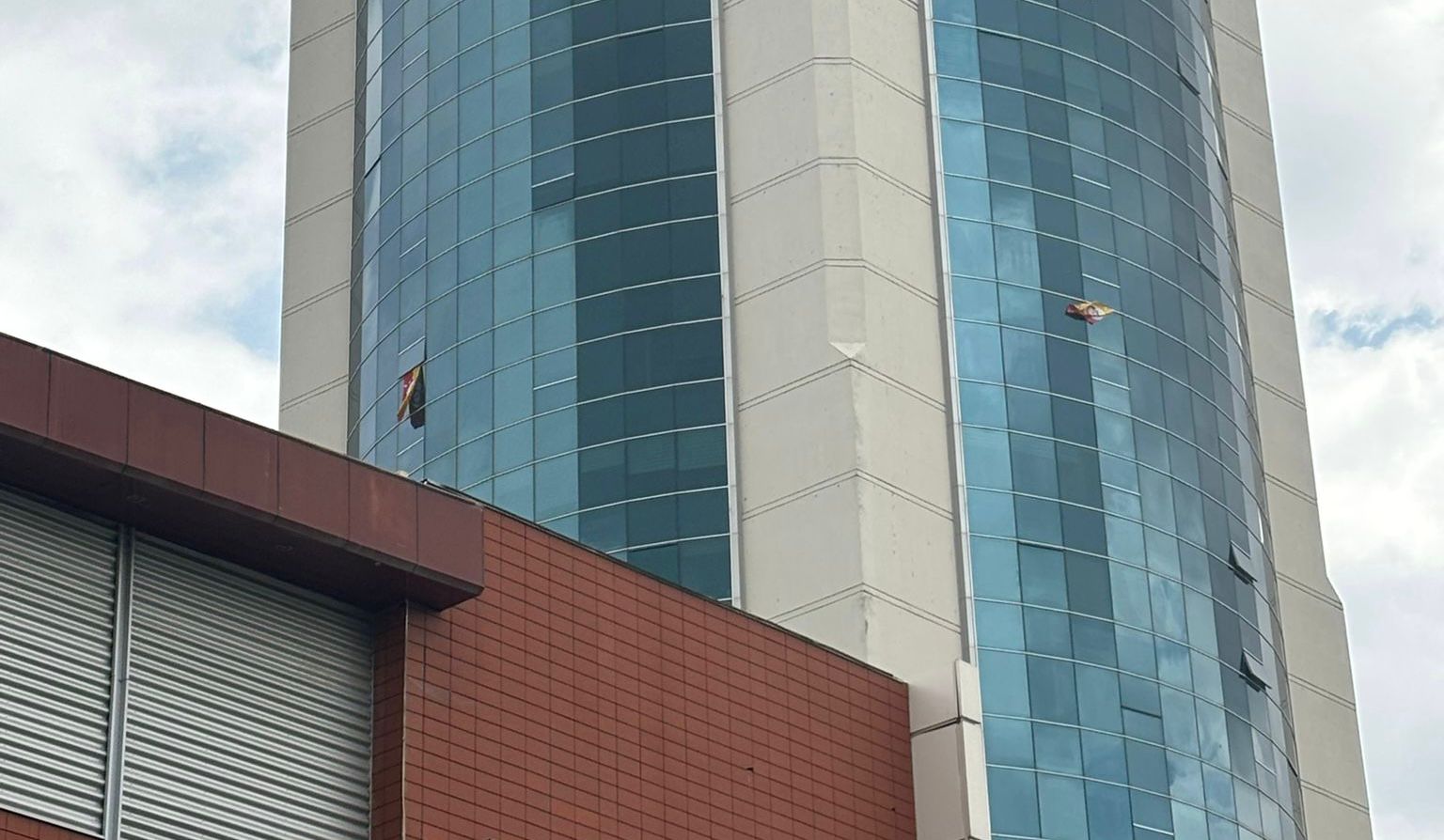 Galatasaray bayrağına Konyaspor taraftarlarından tepki!