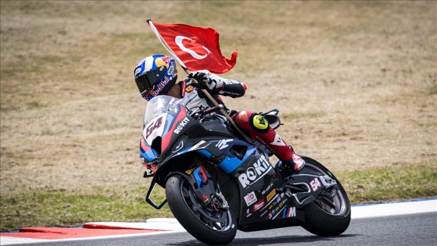 Toprak Razgatlıoğlu, Çekya'da birinci oldu