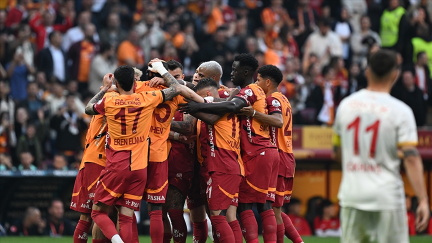 Duran top organizasyonlarıyla Galatasaray fark yarattı