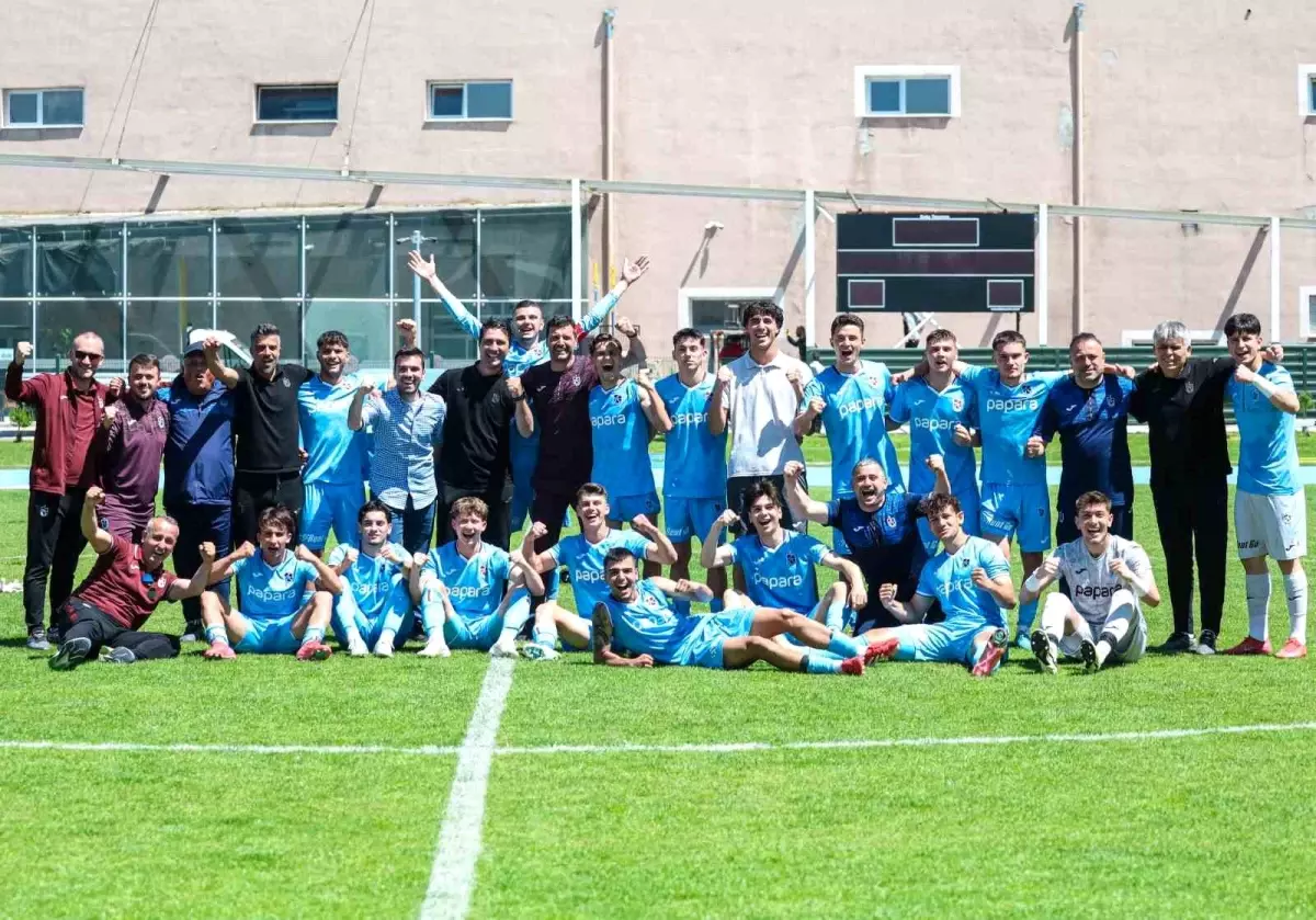 Trabzonspor'un U19 Takımı Şampiyon Oldu