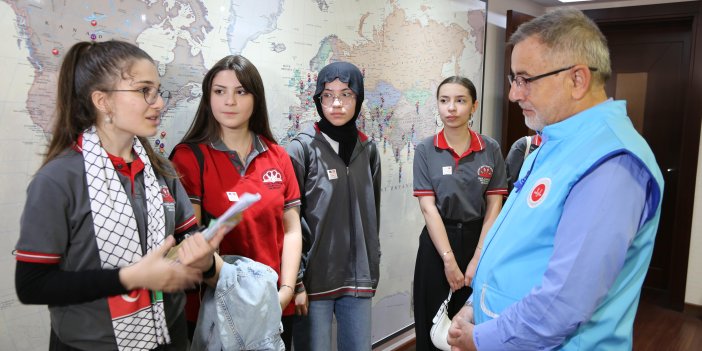 Öğrencilerden TDV Aracılığıyla Gazze’ye Gönül Mektupları