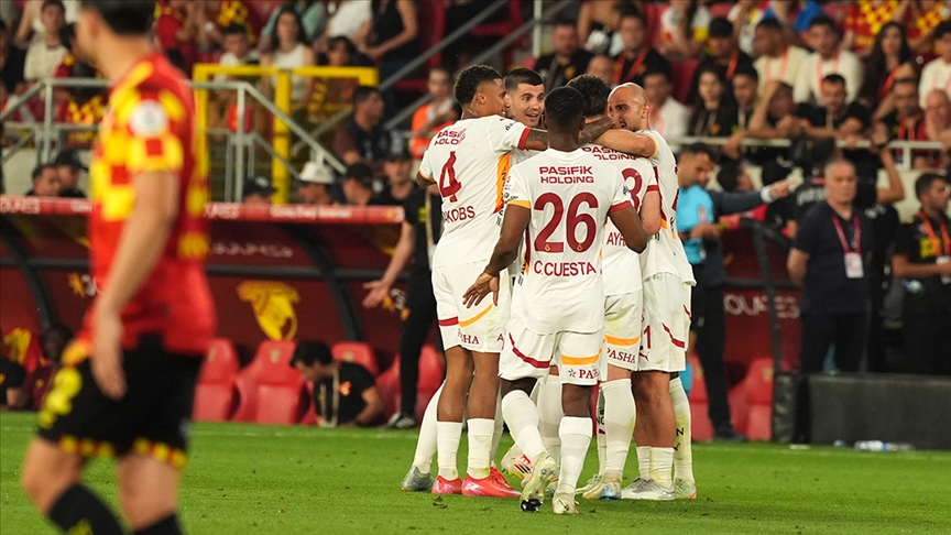 Şampiyon Galatasaray, Göztepe’yi 2 golle geçti