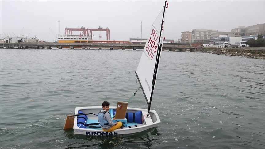 Milli sporcu Ahmet Arel Barut, madalyaya yelken açacak
